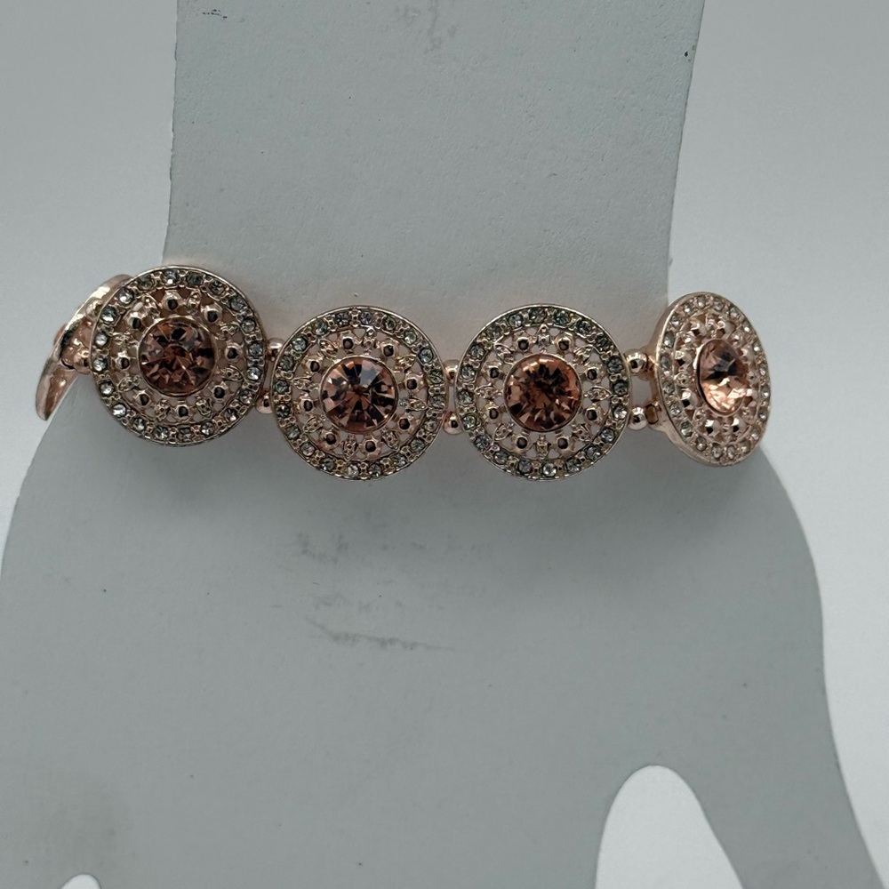 Elegant Gold and Pink Women's Bracelet